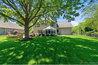 990 Pinecrest Drive, Sugar Grove, IL 60554 - Photo 40