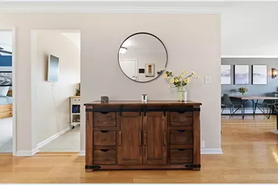 150 S Oak Park Avenue S #401, Oak Park, IL 60302 - Photo 2