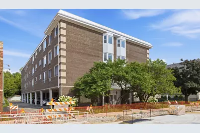 150 S Oak Park Avenue S #401, Oak Park, IL 60302 - Photo 1