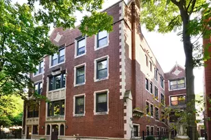 6827 N Lakewood Ave, Chicago, IL 60626 - Photo 1