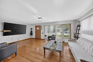 413 Water St, Thornton, IL 60476 - Photo 4