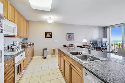 807 Davis Street #1811, Evanston, IL 60201 - Photo 10