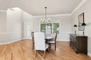 2419 Woodglen Dr, Aurora, IL 60502 - Photo 4