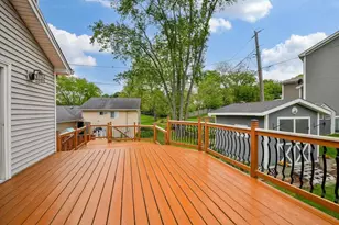 110 Oakwood Ln, Bartlett, IL 60103 - Photo 24
