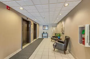 720 Wellington Ave, Elk Grove Village, IL 60007 - Photo 4