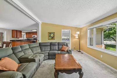 6511 Sands Road, Crystal Lake, IL 60014 - Photo 4
