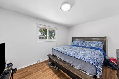 14000 S Hoxie Avenue, Burnham, IL 60633 - Photo 8