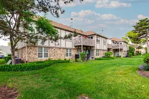 1261 Streamwood Ln, Vernon Hills, IL 60061 - Photo 22