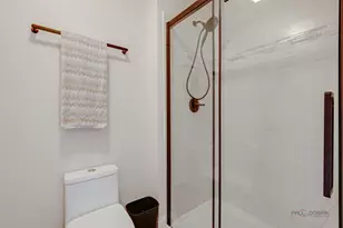 1261 Streamwood Ln, Vernon Hills, IL 60061 - Photo 16