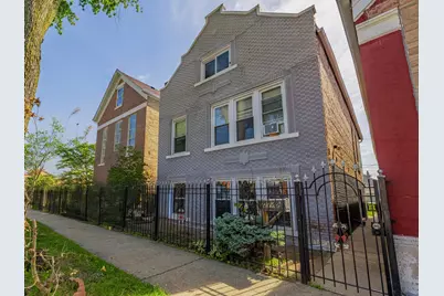 2749 S Trumbull Avenue, Chicago, IL 60623 - Photo 2