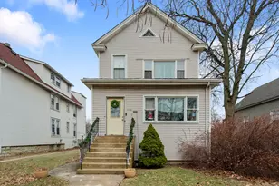 1032 S Maple Ave, Oak Park, IL 60304 - Photo 1
