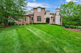 117 N Wynstone Dr, North Barrington, IL 60010 - Photo 2