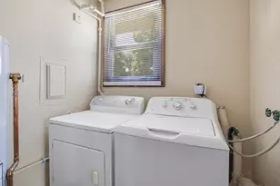 [Address not provided], Carol Stream, IL 60188 - Photo 18