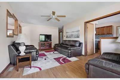 [Address not provided], Carol Stream, IL 60188 - Photo 4