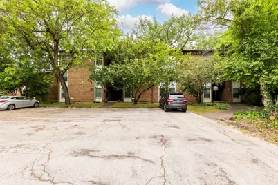 5537 E Lake Drive #B, Lisle, IL 60532 - Photo 2