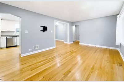 8022 Central Avenue, Morton Grove, IL 60053 - Photo 4