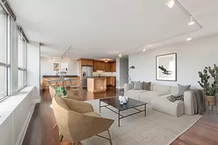 2626 N Lakeview Ave, Chicago, IL 60614 - Photo 2