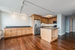 2626 N Lakeview Ave, Chicago, IL 60614 - Photo 6