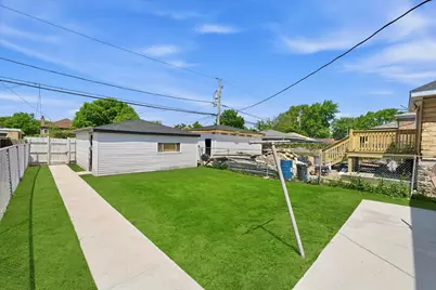 8934 S Euclid Avenue, Chicago, IL 60617 - Photo 22