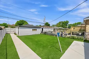 8934 S Euclid Ave, Chicago, IL 60617 - Photo 22