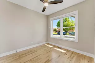 8934 S Euclid Ave, Chicago, IL 60617 - Photo 14