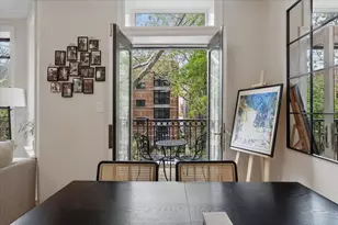 832 W Roscoe St, Chicago, IL 60657 - Photo 10