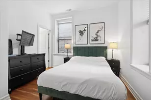 832 W Roscoe St, Chicago, IL 60657 - Photo 14