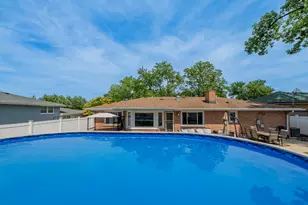 8736 S 80th Ct, Hickory Hills, IL 60457 - Photo 14