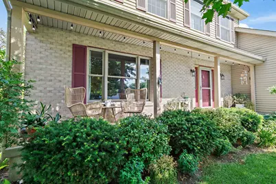 924 S Locust Street, Sycamore, IL 60178 - Photo 2