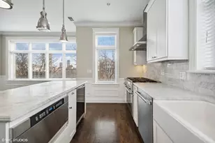 3518 N Wilton Ave, Chicago, IL 60657 - Photo 6