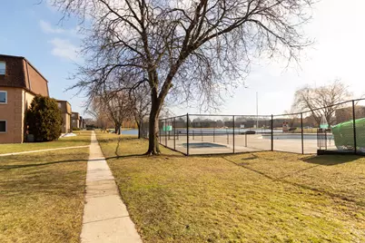 9446 Bay Colony Drive #1S, Des Plaines, IL 60016 - Photo 16