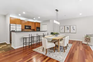 33 W Huron St, Chicago, IL 60654 - Photo 10