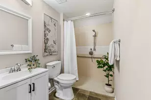33 W Huron St, Chicago, IL 60654 - Photo 18