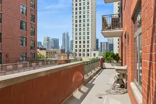 33 W Huron St, Chicago, IL 60654 - Photo 20