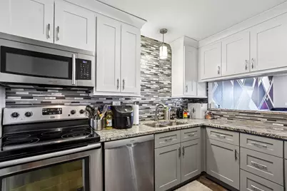 414 Clinton Place #502, River Forest, IL 60305 - Photo 8