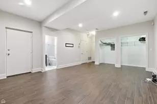 860 W Buckingham Pl, Chicago, IL 60657 - Photo 12