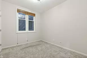 860 W Buckingham Pl, Chicago, IL 60657 - Photo 20