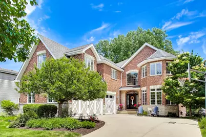 909 S Cambridge Avenue, Elmhurst, IL 60126 - Photo 1