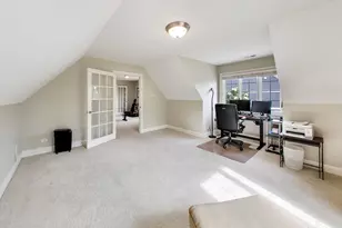 909 S Cambridge Ave, Elmhurst, IL 60126 - Photo 16