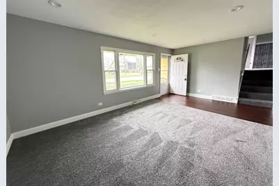 18864 Greenbay Avenue, Lansing, IL 60438 - Photo 2