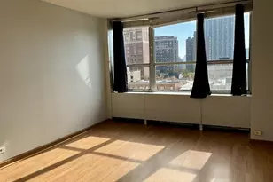 655 W Irving Park Rd, Chicago, IL 60613 - Photo 14