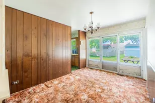 214 Greenbriar St, Elk Grove Village, IL 60007 - Photo 18