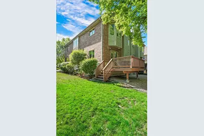 1515 Stonegate Manor, Mount Prospect, IL 60056 - Photo 4