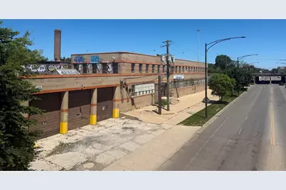 4700 W Montrose Avenue, Chicago, IL 60641 - Photo 2