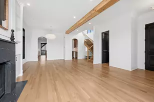 2214 W Oakdale Ave, Chicago, IL 60618 - Photo 4