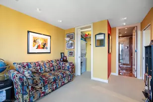111 W Maple St, Chicago, IL 60610 - Photo 36