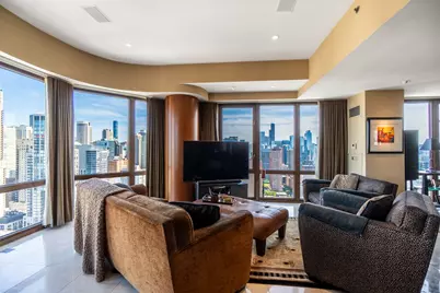 111 W Maple Street #3402-3404, Chicago, IL 60610 - Photo 4