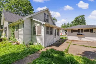 307 S Lincoln St, Mahomet, IL 61853 - Photo 24