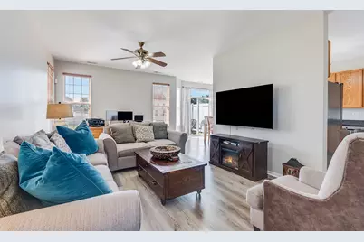 1825 Parkside Drive, Shorewood, IL 60404 - Photo 2