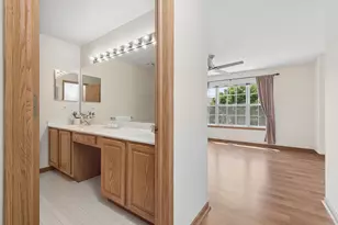 2772 Whitlock Dr, Darien, IL 60561 - Photo 16